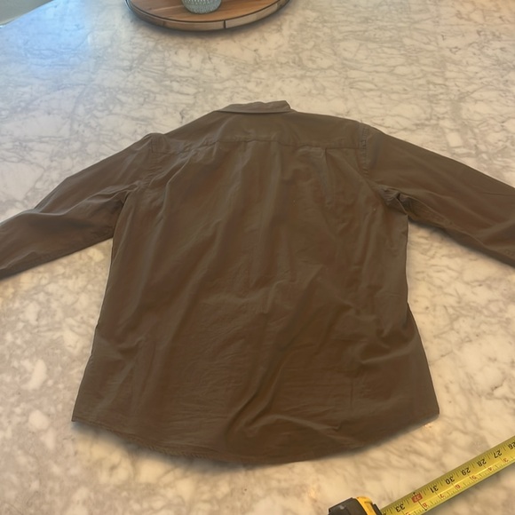 Banana republic button down slim fit 15– 15 1/2 neck size - Picture 5 of 7